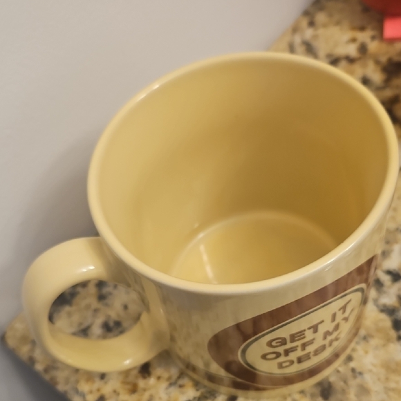 Brand NewTaylor Swift Official Store 'Get It Off My Desk' Mug - Picture 2 of 4